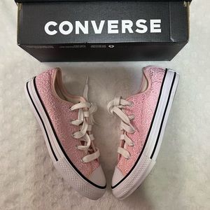Converse Pink Daisy Crochet Lows